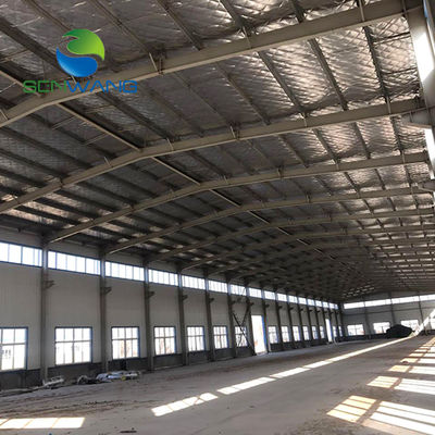 AISC/EN/JIS/GB ساختار انبار فولاد طراحی ساختمان با H بخش درب رولینگ چوب فولاد