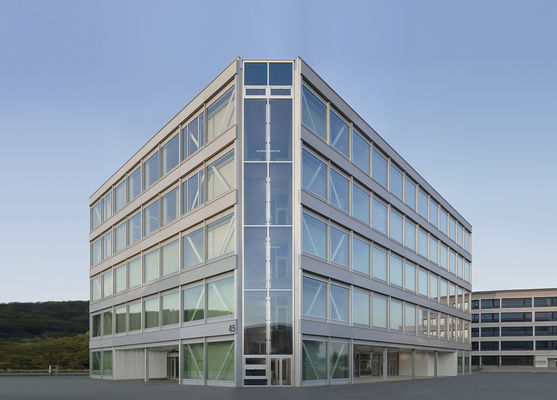 ساختمان های فولادی صنعتی