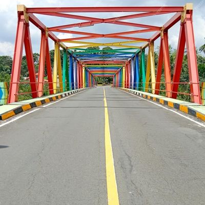 پل با قاب آهن کم تعمیر برای ساخت پل طراحی شده است که ثبات و طول عمر در پروژه های ساختمانی را تضمین می کند