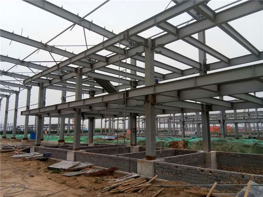 ساختمان های انبار پیش ساخته با دهانه بزرگ قاب فولادی گالوانیزه مقاومت در برابر آب و هوای قوی درجه Q235B