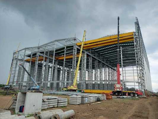 انبار ساختار فولادی بادوام با سقف ورق فولادی تک و پوشش دیواری ورق فولادی رنگی تک رنگ گالوانیزه گرم