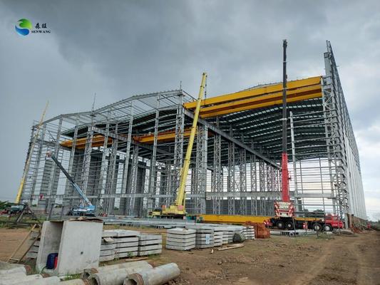 انبار و آشیانه با سازه فولادی بادوام ساخته شده از فولاد درجه Q235/Q355 با سیستم عایق حرارتی اختیاری و فونداسیون بتنی